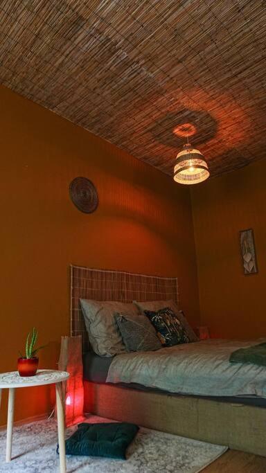 Sahara Studio With Shared Bathroom In City Centre Bratislava Dış mekan fotoğraf