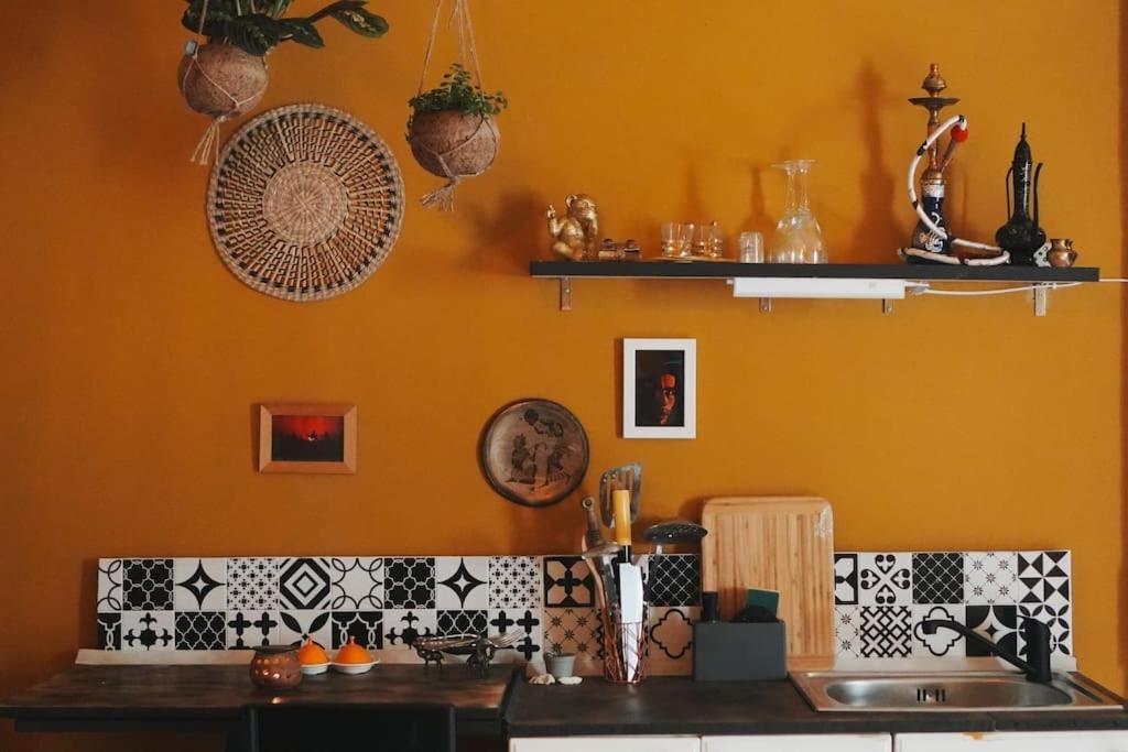 Sahara Studio With Shared Bathroom In City Centre Bratislava Dış mekan fotoğraf
