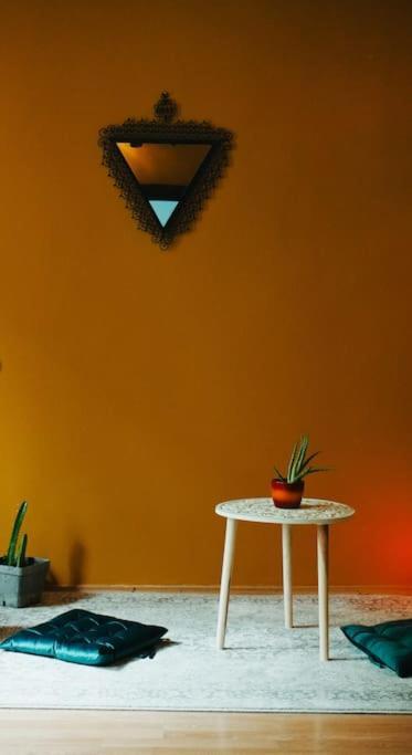Sahara Studio With Shared Bathroom In City Centre Bratislava Dış mekan fotoğraf