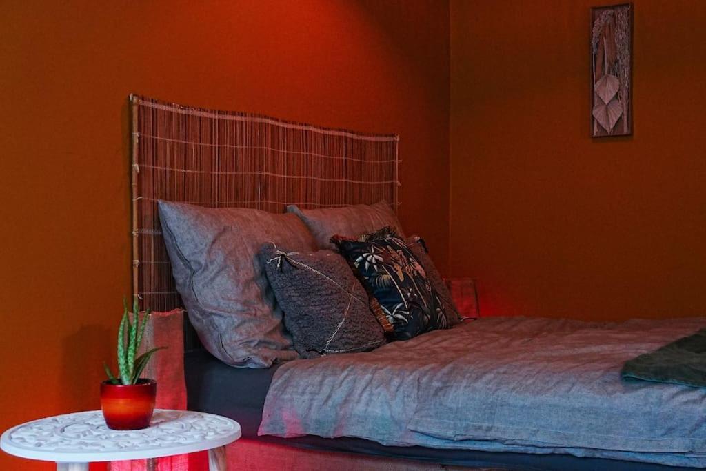 Sahara Studio With Shared Bathroom In City Centre Bratislava Dış mekan fotoğraf